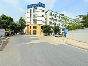anh tôi cần bán đất vạn phúc, view galaxy 60 m2, hai mặt đường trước sau, mặt sau ô to