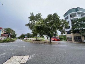 đất tái định cư cổ bi, mặt đường đôi, 2 mặt tiền trước sau, vỉa hè, đường 3 ô tô đua nhau