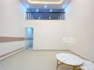 bán nhà phạm văn bạch tân bình 60m²(4.3m x 14m) 2 tầng sổ vuông đẹp - nhỉnh 5 tỷ