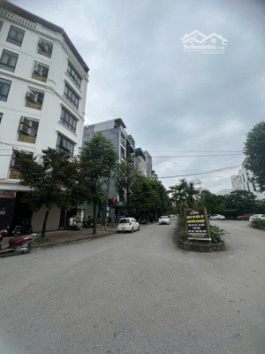 giảm 2 tỷ chính chủ cần bán lô đất hiếm vạn phúc 100m² mặt tiền 8m xây 7 tầng