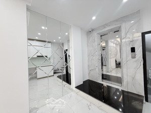 9.9 tỷ hồ tây - 6 tầng - thang máy - ô tô đỗ cổng - sổ đỏ chính chủ - 43m 10m ra hồ tây - 097483193