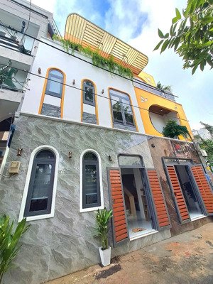 giảm 300tr, gấp bán nhà đẹp 3 tầng xây mới, hxt, 1/ bùi quang là,p12 gò vấp, 6 tỷ hơn tl