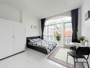 sát mt phạm thế hiển - 4 tầng btct xe hơi ngủ trong nhà vị trí vip nhà kiên cố