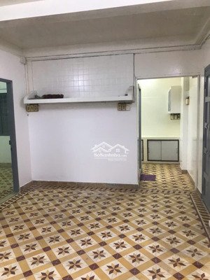 bán căn hộ chung cư hùng vương 2pn phường chợ lớn, q5 lầu 1 thang bộ 3 tỷ 3