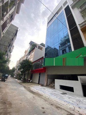 tòa văn phòng vạn phúc 84 m 1 hầm 8 tầng mặt tiền 8,4m