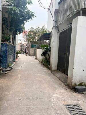 BÁN NHÀ 5 TẦNG – 30M² YÊN BỆ, LÔ GÓC, HOÀI ĐỨC.