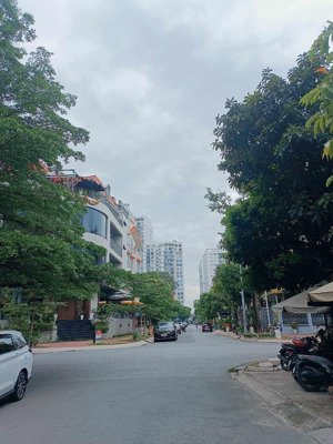 bán đất tặng nhà siêu hiếm, 153m2, 4pn, trần xuân soạn, hàng xóm him lam q7, shr, 10 tỷ có tl