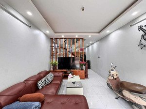 nhà lô góc phố bạch mai, ngõ thông 2 thoáng, 30m ra ô tô, sđcc, tặng nội thất, 45m2 * 5t có tl