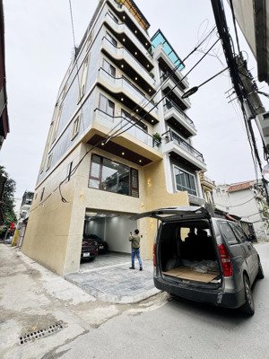 nhà 7 tầng x 80m2 gần cầu vĩnh tuy - view aeon long biên. lh chính chủ 