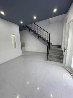 giảm mạnh 400tr nhỉnh 3 tỷ 6.39=50,5m2 gần chợ trường hoc vincom tâm tâm xã thủ đức