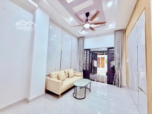 độc quyền bán nhà đẹp ở ngay - tặng full nội thất giá chỉ hơn 4tỷ