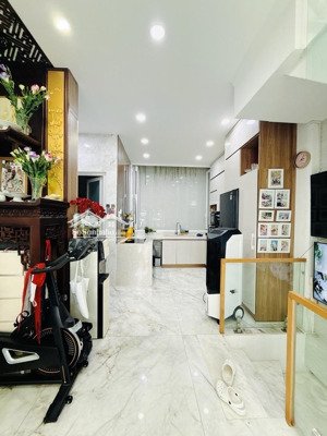 nhà nguyễn chí thanh vị trí đẹp 37m2 hxm 3 tầng 6,8 tỷ