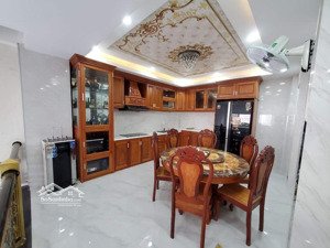 nhà 6 tầng, hxt 6m, nội thất sang trọng, 6pn, 7wc, sân để được 2 ô tô, ngay gần emart phan huy ích