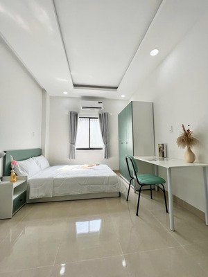 cho thuê studio cửa sổ thoáng mát đầy đủ tiện nghi, ngay phan xích long, bà chiểu, bờ kè trường sa