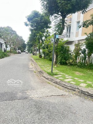 nha 5tầng kdc phong phú 4 (5x20) 100m sổ hồng roêng giá nhỉn 8tỷ