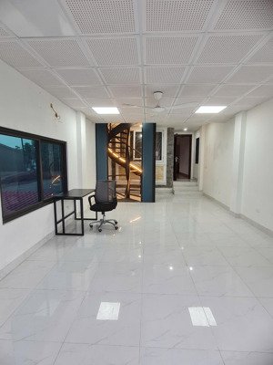 cho thuê văn phòng 70m2 1 sàn 3 tầng 30 triệu vnd tại nguyễn hoàng tôn, xuân la, tây hồ, hà nội