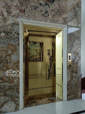 tôi cho thuê nhà đẹp, thang máy, pccc, vỉa hè, 101m2_ 5t; kd, vp, nhà hàng, duy tân, cầu giấy-50 tr