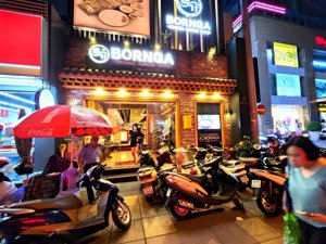 siêu hiếm! mặt phố giảng võ 220m2 x 2 tầng mt 8m, khu nhà hàng đông khách, cực hợp mô hình ăn uống