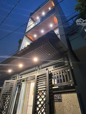 bán nhà mới đẹp đang trống khu vip phạm thế hiển, q8