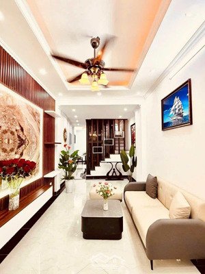 mặt ngõ trương định, ô tô đỗ cửa, ngõ thông kinh doanh, dân xây chắc chắn, tặng nội thất, 44m2 * 5t