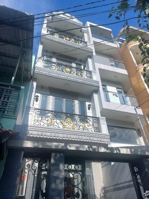 nhà gần chợ nhị thiên đường, chợ sáng bùi minh trực,p5,q8. dt: 60m2, 5 tầng, 3 pn.
