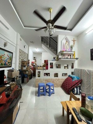 bán nhà lê văn sỹ q.pn - cách đường chỉ 5 căn nhà, dtcn 55m2 trệt lửng 2 lầu st. giá 8,9 tỷ tl