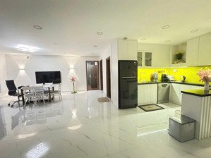 bán 3 căn hộ petroland bình trưng đông, q.2. giá 3,5 tỷ (2pn, 2wc, 75m2, sổ hồng). lh: 