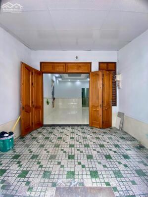 Bán Nhà Hiệp Thành 45. 88m2, ngang 4 X23 Đường 5m Xe Hơi ngủ trong nhà