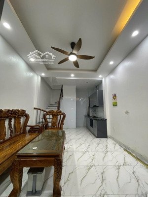 chỉ nhỉnh 7 tỷ có ngay nhà đẹp 5 tầng - lê trọng tấn - hà đông. vị trí trung tâm quận.