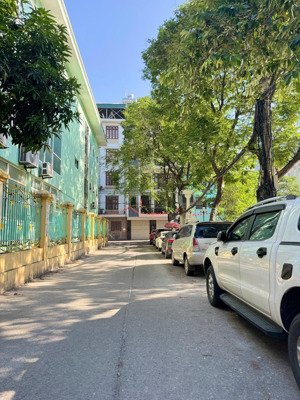 nguyễn ngọc vũ 50m x4tầng, ngõ thông rộng 3m, phù hợp ở kinh doanh, giá thoả thuận linh động