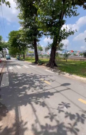 bán nhà 2 mặt tiền hoàng sĩ khải p14-q8