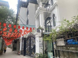 cơ hội hiếm nhà đẹp trung tâm bồ đề, ngay hồng tiến giá tốt bán nhanh đang cho thuê 15tr/tháng