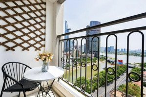 kẹt tiền bán căn góc 3pn - bến vân đồn - quận 4- 95m/giá 9,5ty full nội thất, cho thuê 40tr/tháng