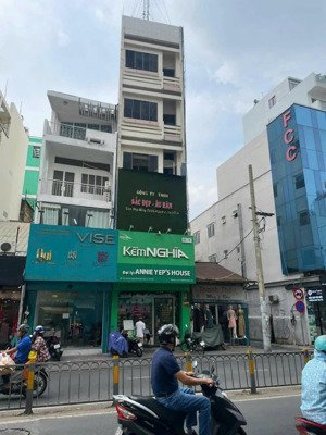 siêu hiếm - ngang lớn mt hai bà trưng, quận 3, dt 8x18m, 6 tầng hđt 250 tr / tháng. giá 60 tỷ