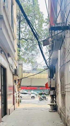 nhà hiếm trần duy hưng, 20m ra phố, ngõ to, 4 tầng mặt tiền khủng 5,5m, 40m2 giá tốt