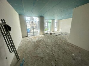 cho thuê np tân hương, 50 triệu, 160m2, 3pn, 2wc, 4 tầng, mặt tiền 20m