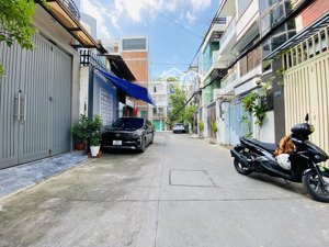 thơm ngát trời phú nhuận -chủ giảm 200 tr . gấp cuối tháng 35m2-4 tầng bt chỉ 5.98t