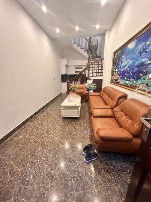 nhà đẹp đón tết! nhà văn cao, ngõ thông tứ tung, ba gác chạy, chủ xây chắc chắn, đủ nt, thoáng, 39m