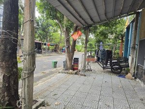 bán đất tặng nhà cũ 90m2 x 2 tầng lý tử tấn sơn trà đường 7,5 mét lưng tựa núi mặt hướng thuỷ