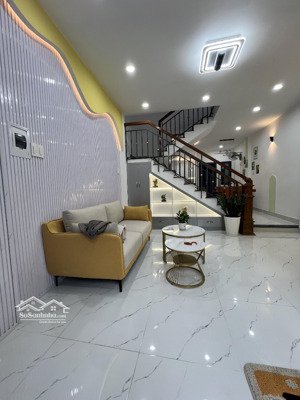 nhà tân kỳ tân quý, chính chủ, 55.7m2 2 lầu. 4.2x12m, 3pn, nhà mới nội thất hiện đại, 5.8 tỷ