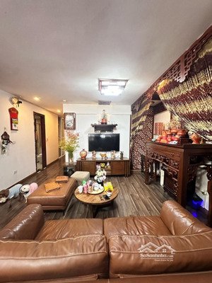 sốc sốc ! mặt ngõ quan hoa, 39m2*5t, ngõ thông tứ tung, vf3 vào, sổ hoa hậu, chủ tự xây, nhỉnh 8 tỷ