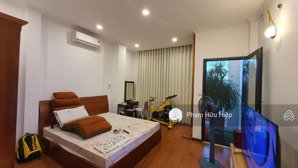 bán nhà hẻm xe hơi trần hưng đạo, quận 1 - 3 tầng, 5pn, 5wc, nội thất nhập khẩu đức, ở ngay.