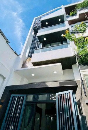 về quê sống bán nhà đang cho thuê 23triệu trương hán siêu - q1. giá 3tỷ650/ 76.5m2, gần cầu bông.