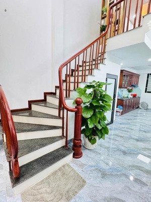 bán nhà đẹp kim giang 10.6tỷ, 36m2 5tầng mt3.6 mh3.8, lô góc 3 thoáng, mặt ngõ rộng thông nông.
