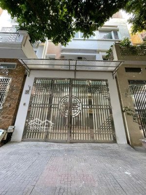 cực hiếm nhà bán - trương công giai - phân lô ô tô tránh dừng đỗ vào nhà. 48m 13 tỷ