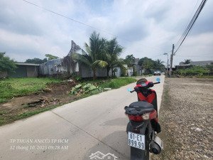 299m2 đất vườn hướng đông nam giá 5.8 tỷ đường thông thoáng sạch sẽ gần chợ búng