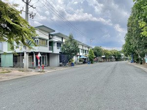 bán gấp 900m2 đường d3 mặt sau vđ4 - sát đại học việt đức - mỹ phước 4, thới hoà, bình dương giá sỉ