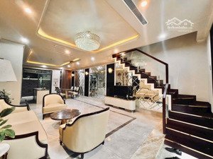 bán gấp căn liền kề vin marina cầu rào 75m2 gần công viên. hoàn thiện full nội thất nhập ngoại