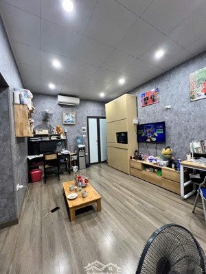 cho thuê ch tt dốc thọ lão, lò đúc 55m2, 6 triệu/ tháng, 2 ngủ, 1 wc, full nội thất