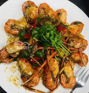 cần sang nhượng nhà hàng đang hoạt động đông khách, để lại toàn bộ, 6m x 43m, trệt, 5 lầu